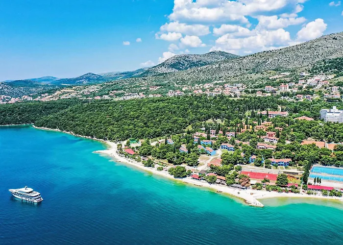 Medena-3 By Interhome アパート トロギール